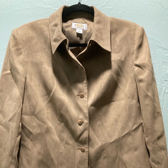 Talbots
12P
Camel Jacket
Feels like suede
Shoulder pads - Picture 3 of 6